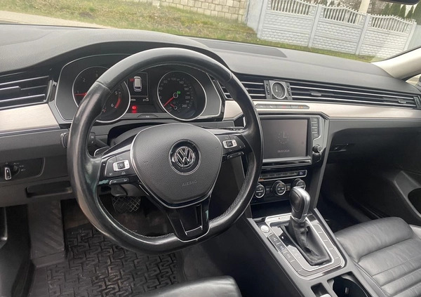 Volkswagen Passat cena 62999 przebieg: 213500, rok produkcji 2014 z Mogilno małe 137